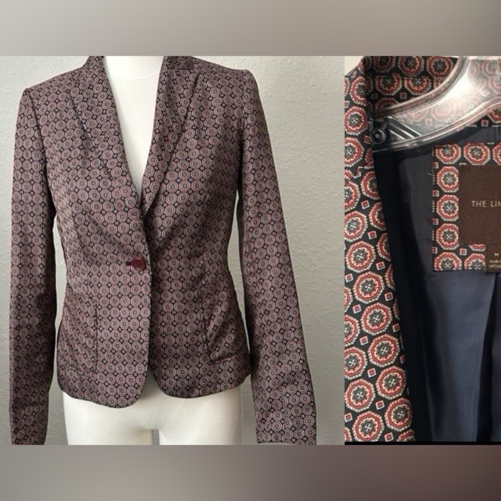 Classic tailored fit, silky blazer, geometric navy and burgundy, size medium/6
